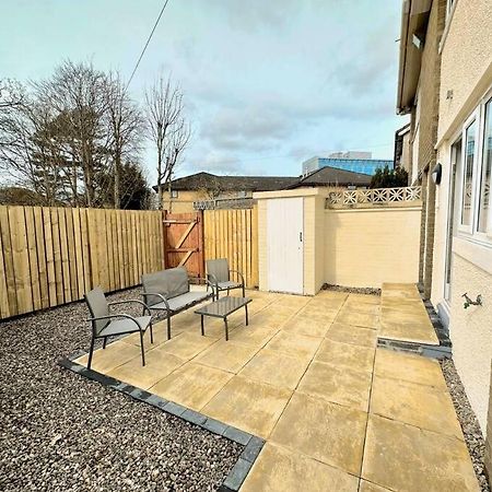 Quirky, Family Home In Glasgow Cardonald Exteriér fotografie