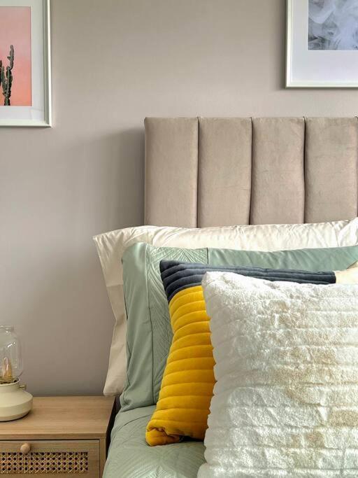 Quirky, Family Home In Glasgow Cardonald Exteriér fotografie
