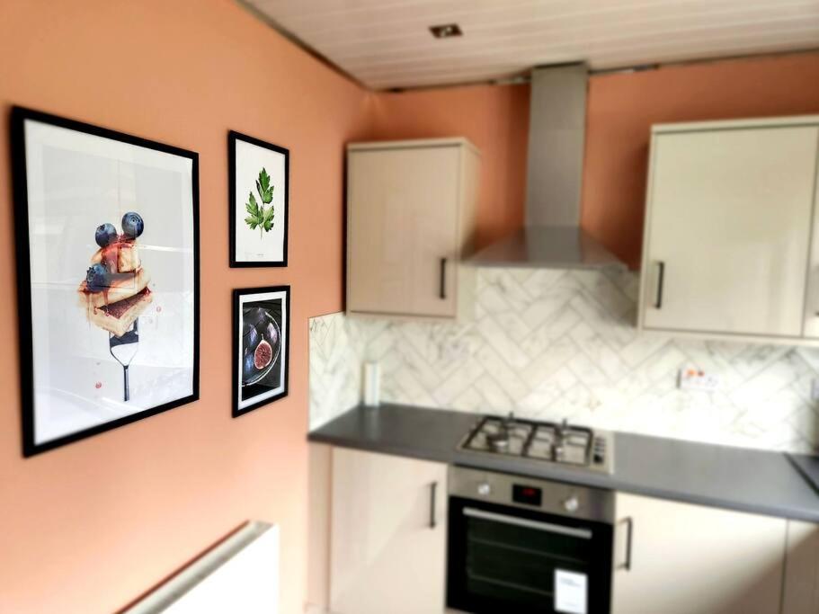 Quirky, Family Home In Glasgow Cardonald Exteriér fotografie