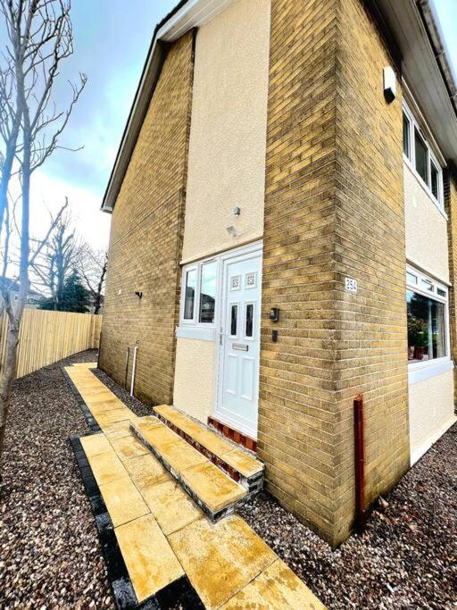 Quirky, Family Home In Glasgow Cardonald Exteriér fotografie