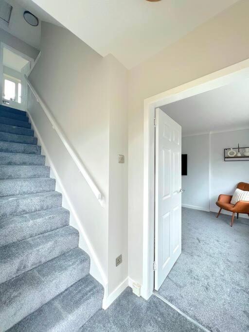 Quirky, Family Home In Glasgow Cardonald Exteriér fotografie