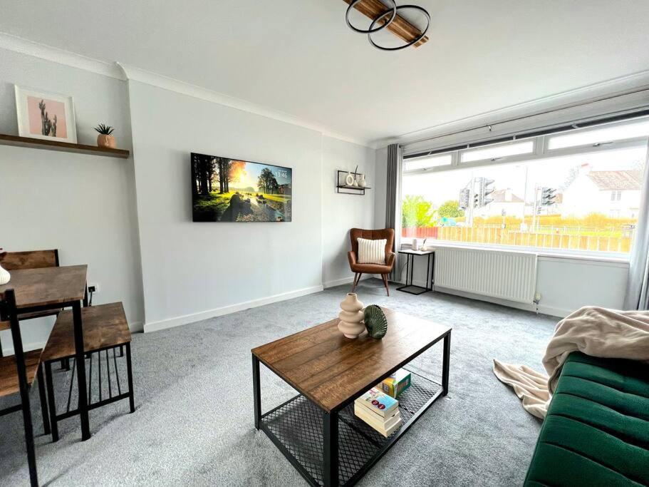 Quirky, Family Home In Glasgow Cardonald Exteriér fotografie